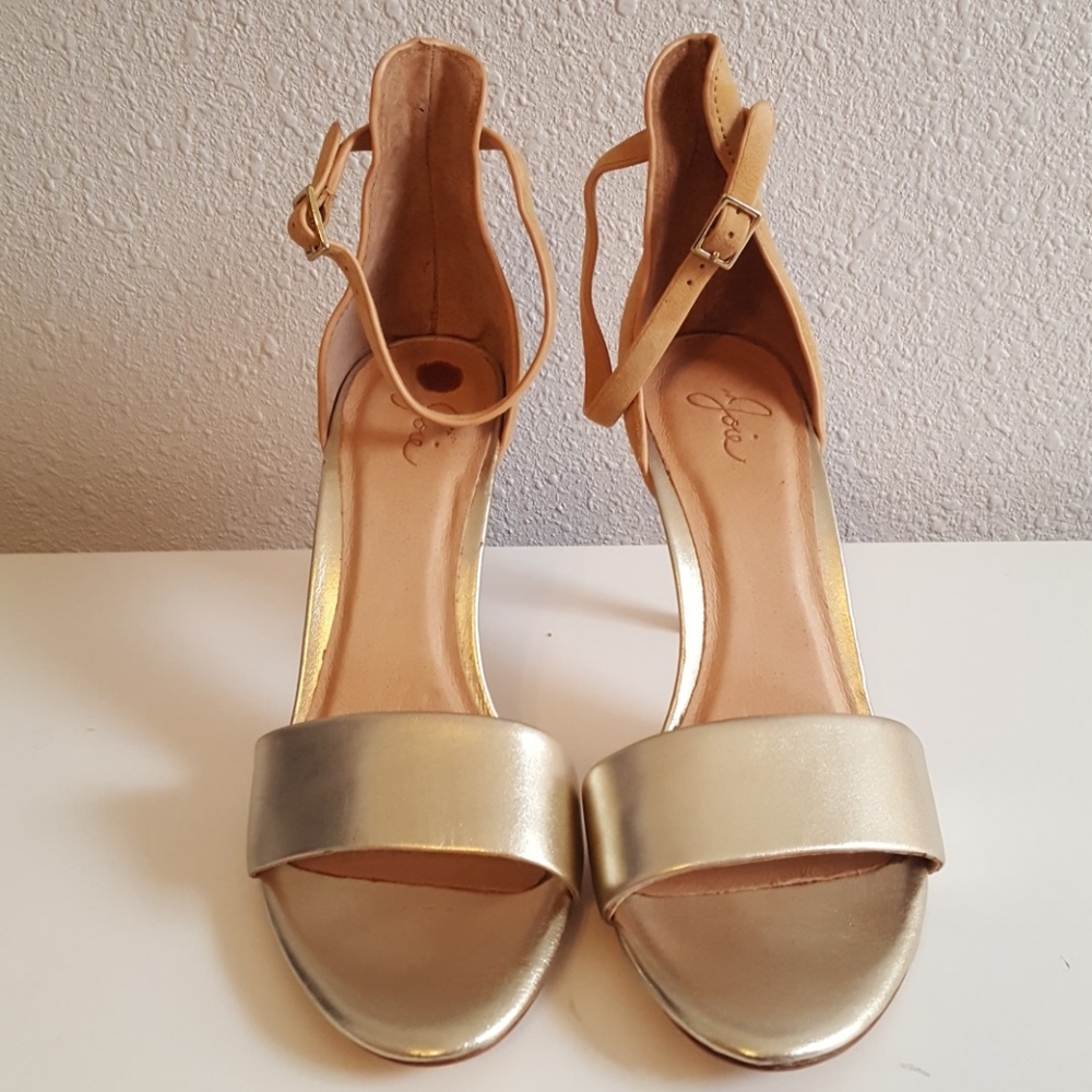 Joie tan and soft gold heels - Picture 2 of 6